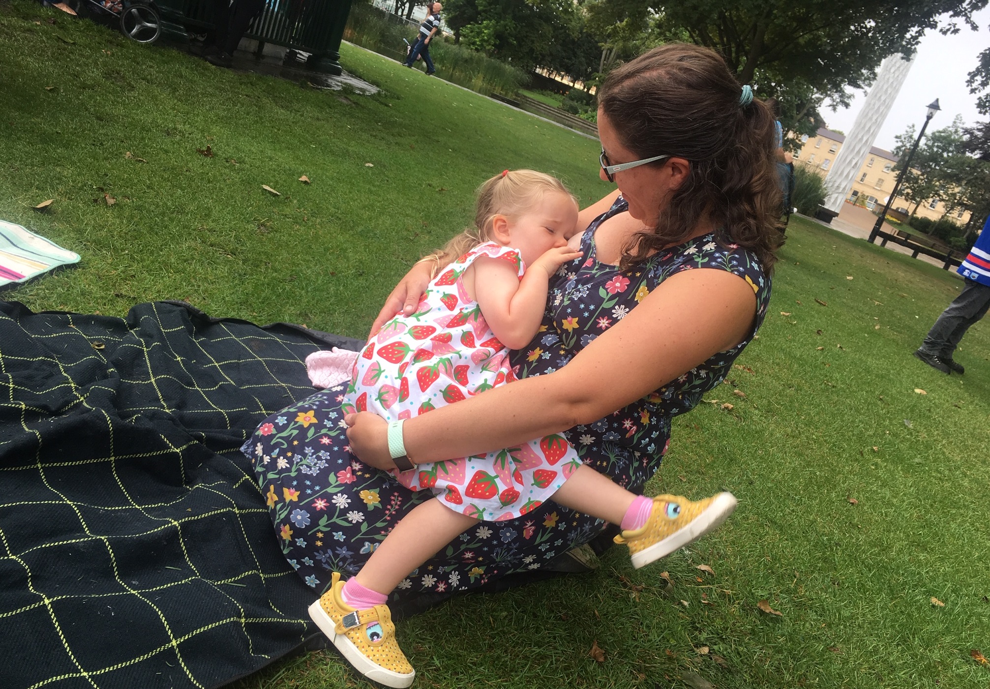 55 women breastfed their babies in Queens Gardens this morning here’s