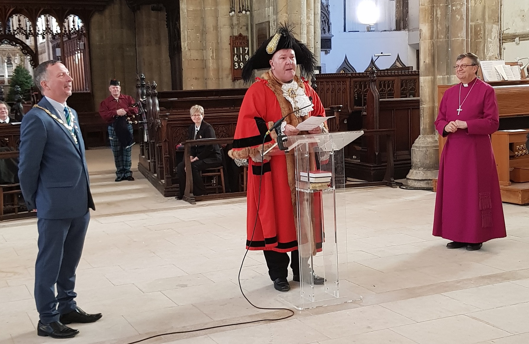 Lord Mayor Councillor Steve Wilson opens the Christmas Tree Festival at Hull Minster.